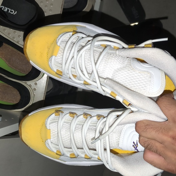 Allen Iverson questions boys size 6 Lakers edition - Picture 2 of 7